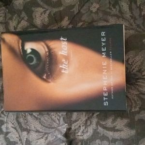 The Host by Stephenie Meyer Hardcover Book 1st Edition